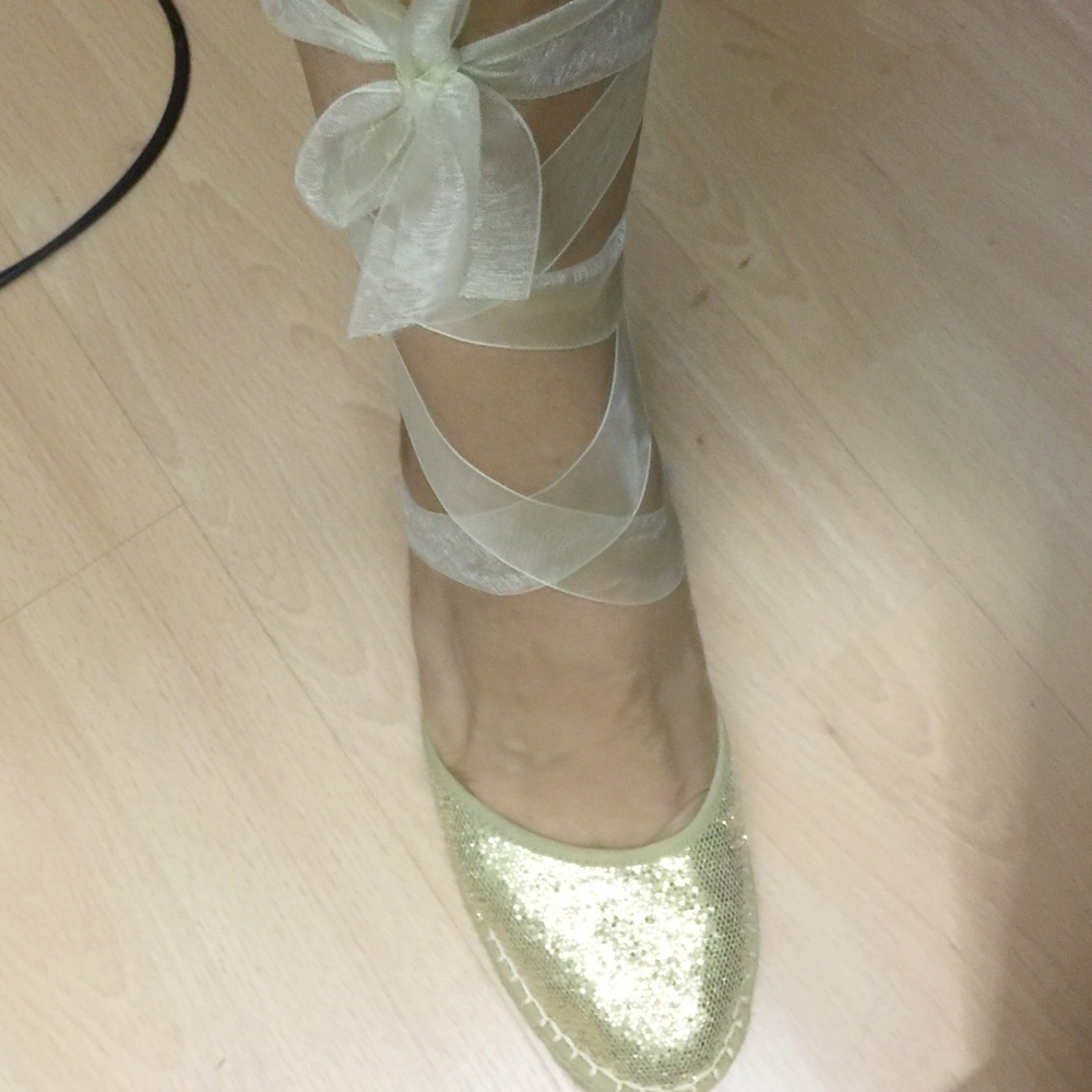Steve Maden Ribbon lace wedge Espadrilles size 7